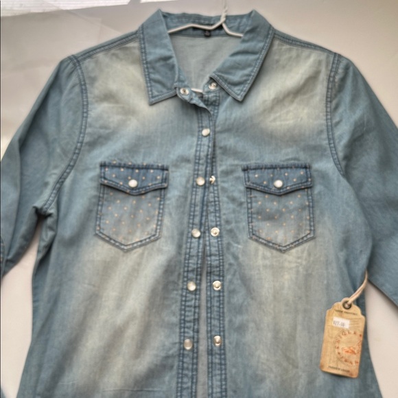 Denim Polka Dot Patch Top - Picture 7 of 16